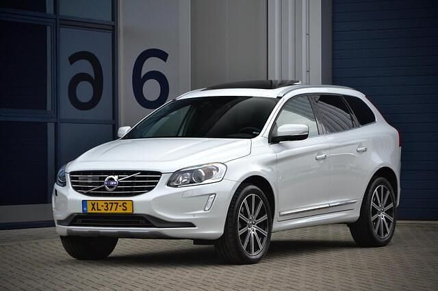 Wit Occasion 2017 Volvo XC60 Inscription SUV | € 27.880 (Super prijs) - Afbeelding 1/4