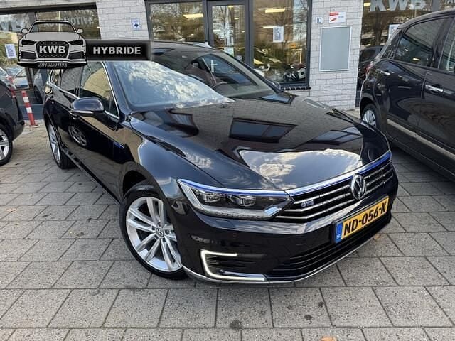 Zwart Gebruikt 2016 VW Passat Highline Stationwagen | € 11.950 (Eerlijke prijs) - Afbeelding 1/4