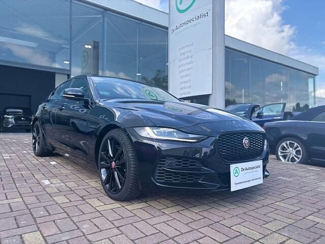 Zwart Gebruikt 2020 Jaguar XE S Sedan | € 27.995 (Duur) - Afbeelding 1/4