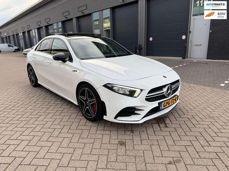Wit Gebruikt 2021 Mercedes A35 AMG Premium Sedan | € 39.999 (Eerlijke prijs) - Afbeelding 1/4