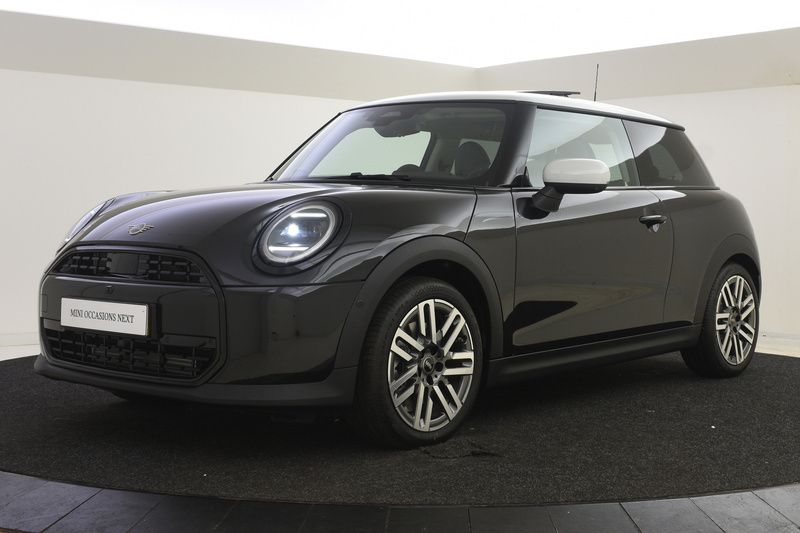 Zwart Gebruikt 2024 Mini Cooper Classic Hatchback | € 31.750 - Afbeelding 1/4