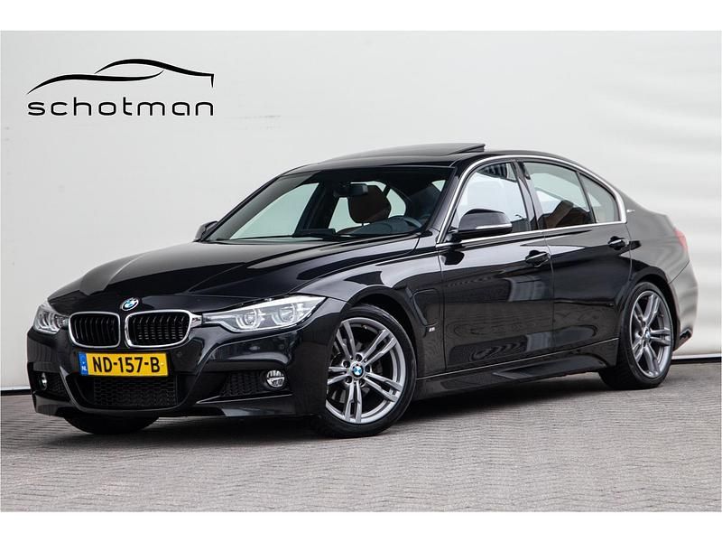 Zwart Gebruikt 2016 BMW 330 Executive Sedan | € 18.900 (Goede deal) - Afbeelding 1/4