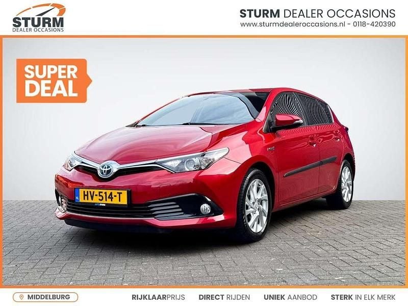 Rood, metallic lak Gebruikt 2016 Toyota Auris Hybrid Hatchback | € 13.999 (Goede deal) - Afbeelding 1/4