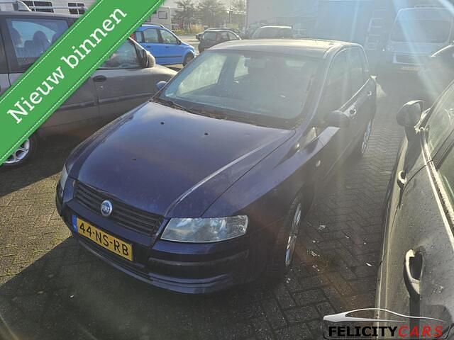 Blauw Gebruikt 2004 Fiat Stilo Dynamic Hatchback | € 1.350 - Afbeelding 1/4