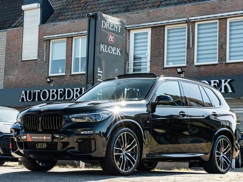 Zwart Gebruikt 2021 BMW X5 Executive SUV | € 64.950 (Eerlijke prijs) - Afbeelding 1/4