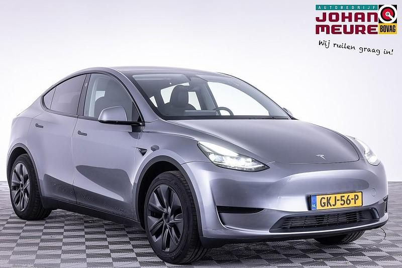 Grijs Gebruikt 2024 Tesla Model Y RWD SUV | € 36.900 (Goede deal) - Afbeelding 1/4