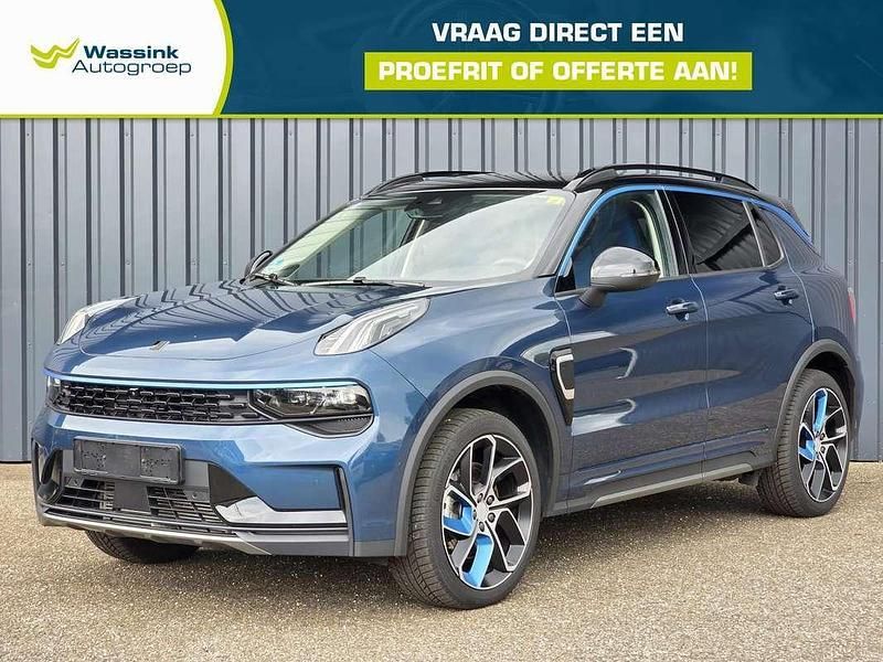Blauw, metallic lak Gebruikt 2023 Lynk & Co 01 SUV | € 27.590 (Eerlijke prijs) - Afbeelding 1/4