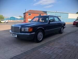 Blauw Gebruikt 1988 Mercedes 300 SE Sedan | € 15.072 - Afbeelding 1/4
