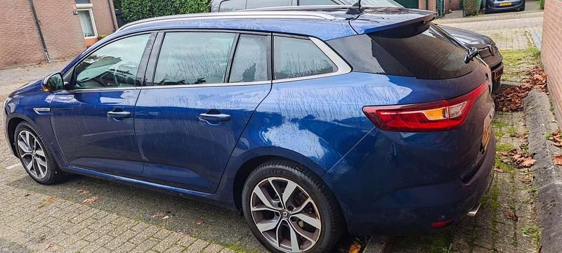 Occasion Renault Mégane GrandTour Bose Edition 101 PK (74 kW) 2017 Blauw Stationwagen