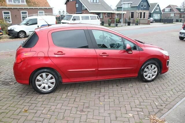 Occasion Peugeot 308 Active 120 PK (88 kW) 2012 Rood Hatchback