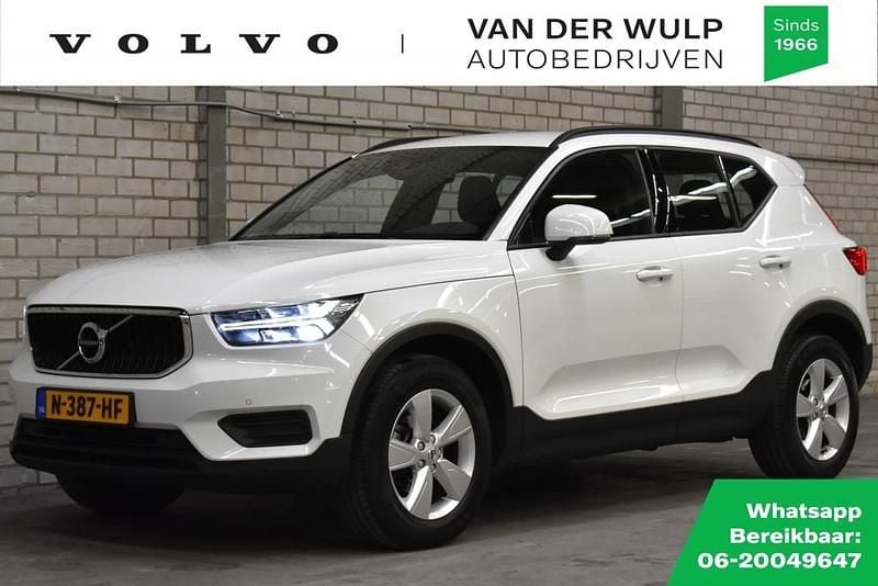 Wit Occasion 2021 Volvo XC40 Momentum SUV | € 25.950 (Goede deal) - Afbeelding 1/4