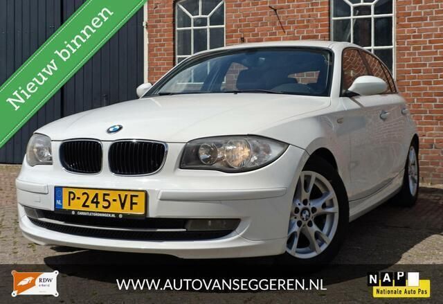 Wit Gebruikt 2009 BMW 116 Hatchback | € 4.250 (Eerlijke prijs) - Afbeelding 1/4