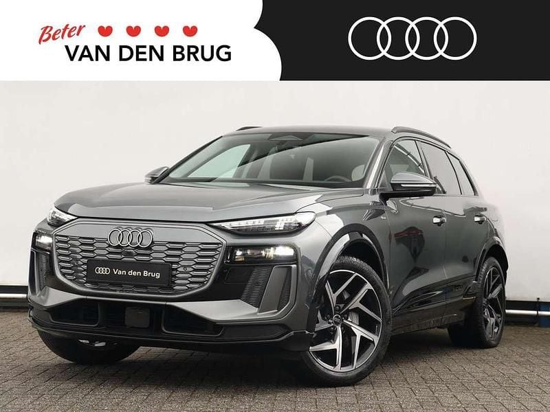 Grijs Gebruikt 2025 Audi Q6 e-tron SUV | € 64.800 (Super prijs) - Afbeelding 1/4