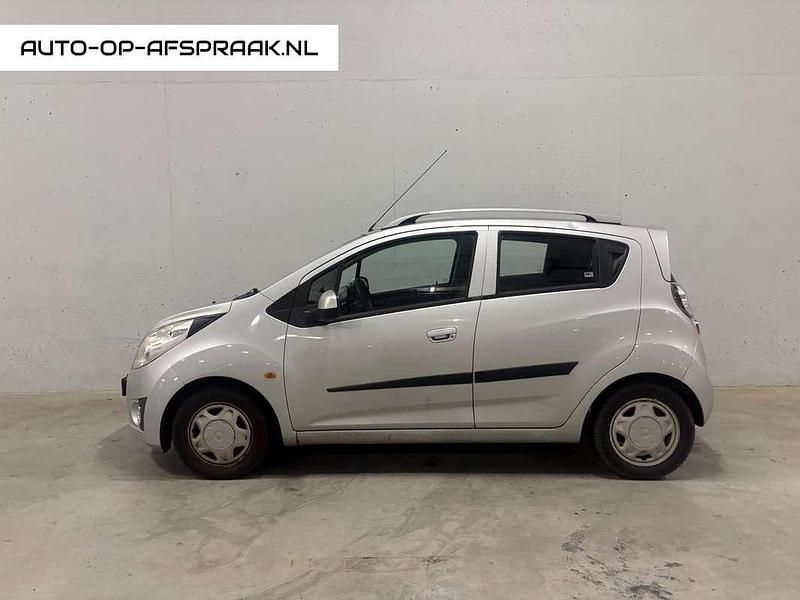 Grijs Gebruikt 2011 Chevrolet Spark LS Hatchback | € 1.999 (Eerlijke prijs) - Afbeelding 1/4