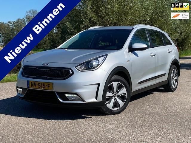 Grijs Occasion 2017 Kia Niro Comfort SUV | € 15.939 (Duur) - Afbeelding 1/4