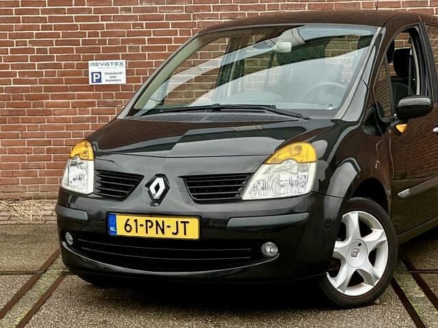 Occasion Renault Modus Luxe 111 PK (81 kW) 2004 Zwart, metallic lak MPV
