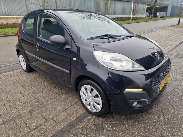 Occasion Peugeot 107 Active 68 PK (50 kW) 2012 Zwart Hatchback