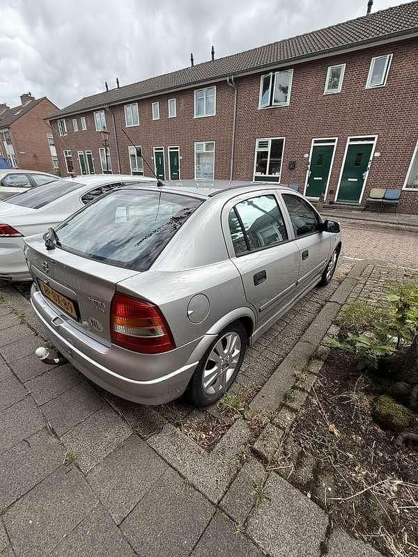 Grijs Gebruikt 1999 Opel Astra Sport Hatchback | € 1.200 (Eerlijke prijs) - Afbeelding 1/4