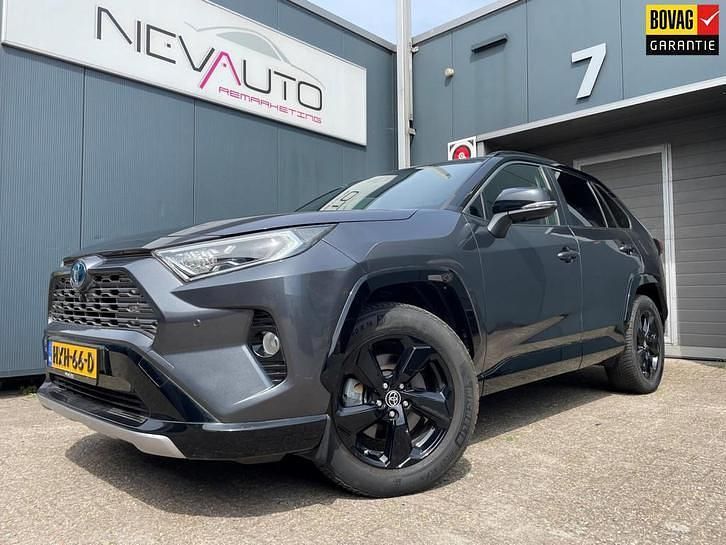 Grijs Occasion 2019 Toyota RAV4 Business Edition SUV | € 31.900 (Iets duurder) - Afbeelding 1/4
