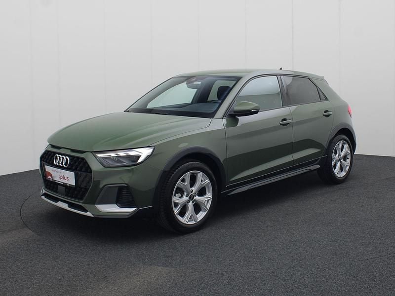 Groen Gebruikt 2025 Audi A1 Comfort Hatchback | € 35.440 - Afbeelding 1/4