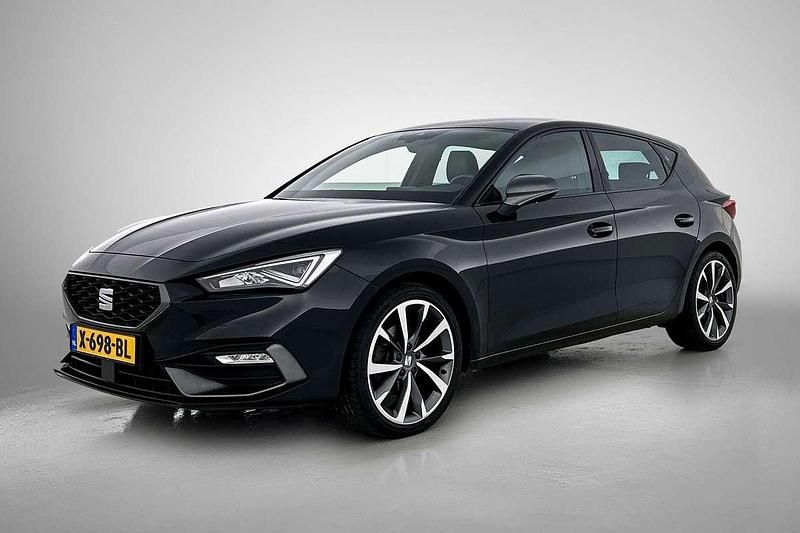 Zwart Gebruikt 2020 Seat Leon FR-Line Hatchback | € 21.495 (Super prijs) - Afbeelding 1/4