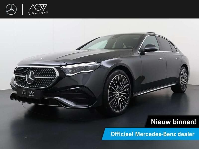 Grijs Nieuw 2025 Mercedes E300 Sport Edition Sedan | € 80.481 (Goede deal) - Afbeelding 1/4