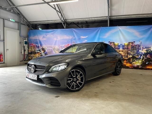 Grijs Gebruikt 2019 Mercedes C300 Premium Plus Sedan | € 26.950 - Afbeelding 1/3