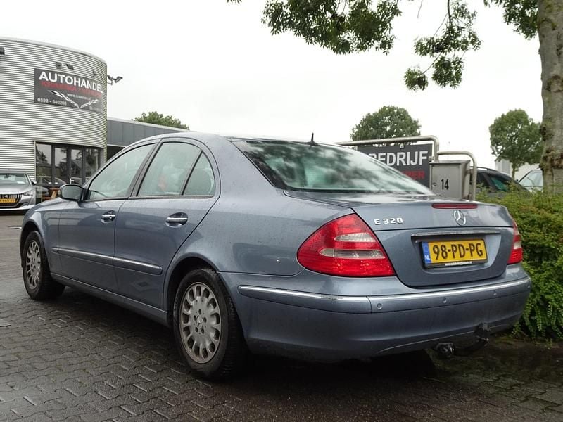 Occasion Mercedes E320 Elegance 225 PK (165 kW) 2004 Blauw Sedan