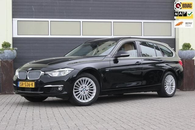Zwart, metallic lak Gebruikt 2018 BMW 320 Luxury Line Stationwagen | € 20.900 (Super prijs) - Afbeelding 1/4