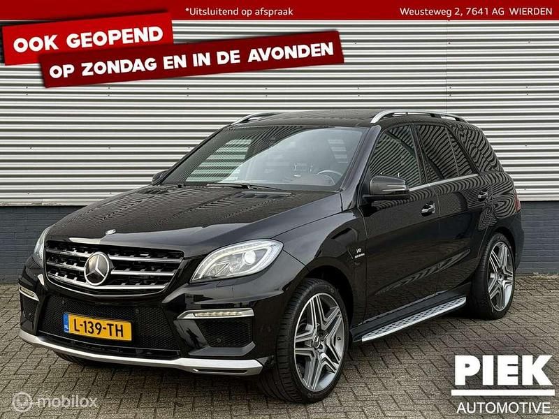 Zwart, metallic lak Gebruikt 2012 Mercedes ML63 AMG AMG SUV | € 27.999 (Eerlijke prijs) - Afbeelding 1/3