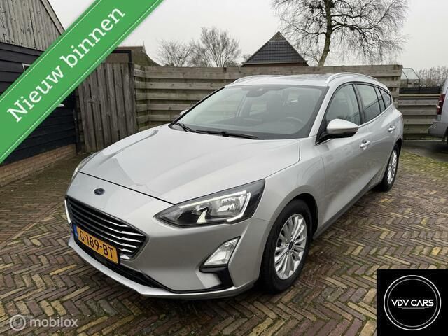 Grijs Gebruikt 2019 Ford Focus Titanium Stationwagen | € 10.250 (Eerlijke prijs) - Afbeelding 1/4
