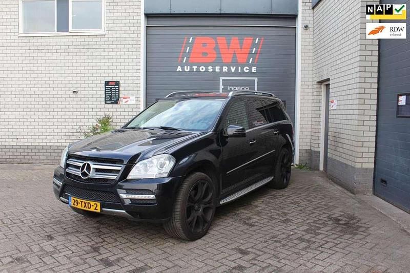 Zwart Gebruikt 2011 Mercedes GL350 SUV | € 16.500 - Afbeelding 1/4
