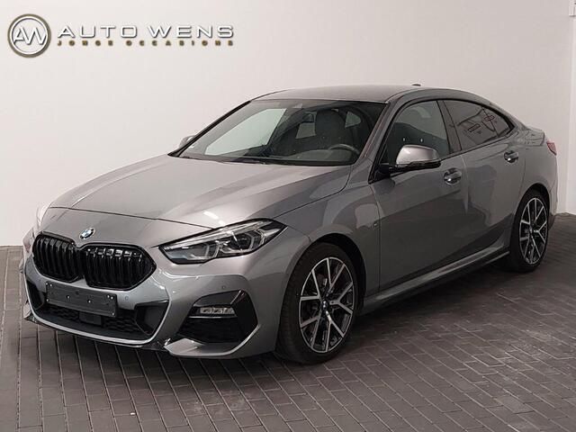 Grijs, metallic lak Gebruikt 2024 BMW 218 M Sport Coupé | € 32.900 (Eerlijke prijs) - Afbeelding 1/4