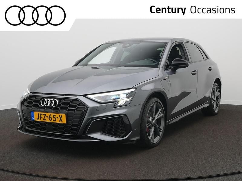 Grijs Gebruikt 2022 Audi A3 Sportback e-tron Competition Sedan | € 33.900 (Goede deal) - Afbeelding 1/4