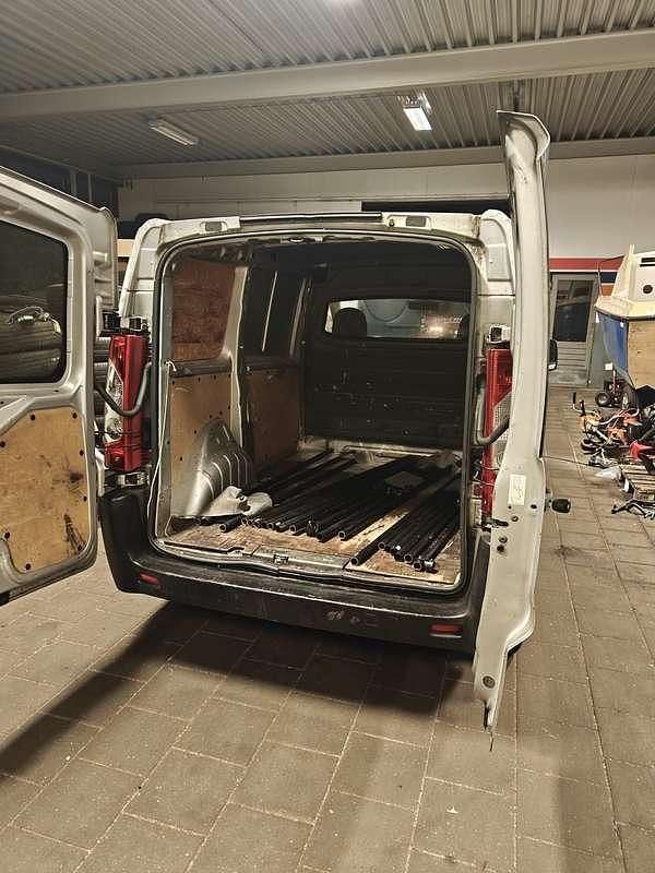 Zilver Gebruikt 2011 Citroën Jumpy MPV | € 2.800 (Eerlijke prijs) - Afbeelding 1/4