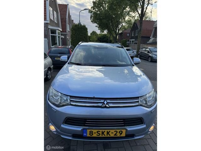 Occasion Mitsubishi Outlander Intense+ 121 PK (88 kW) 2013 Blauw SUV