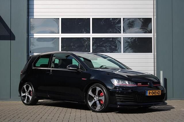 Zwart Gebruikt 2014 VW Golf VII GTI Hatchback | € 15.950 (Goede deal) - Afbeelding 1/4