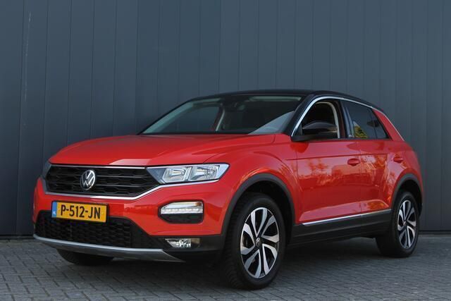 Rood Gebruikt 2021 VW T-Roc Business+ SUV | € 27.999 (Goede deal) - Afbeelding 1/4