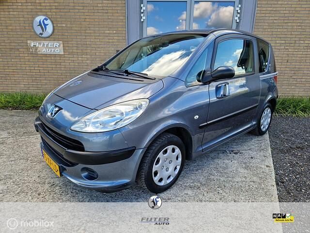 Grijs Gebruikt 2007 Peugeot 1007 Hatchback | € 1.750 (Goede deal) - Afbeelding 1/4