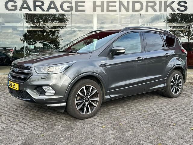 Grijs Gebruikt 2017 Ford Kuga ST-Line SUV | € 18.945 (Eerlijke prijs) - Afbeelding 1/4