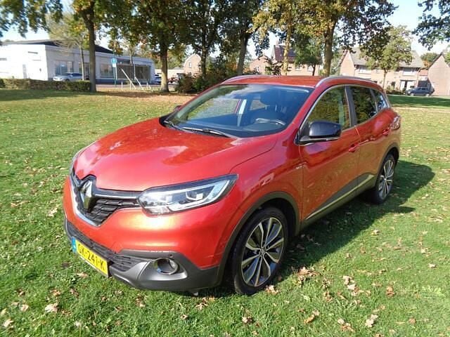 Rood Gebruikt 2015 Renault Kadjar SUV | € 8.248 (Goede deal) - Afbeelding 1/4