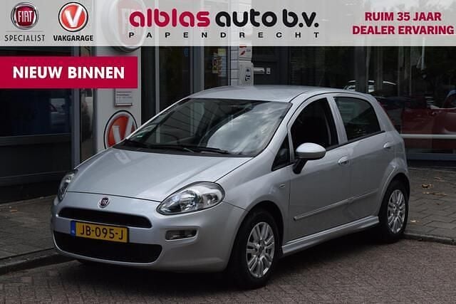 Grijs Gebruikt 2016 Fiat Punto Evo Hatchback | € 7.450 (Eerlijke prijs) - Afbeelding 1/4