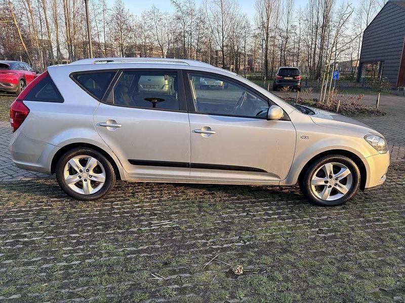Occasion 2010 Kia Ceed Sportswagon Spirit Stationwagen | € 4.999 - Afbeelding 1/4