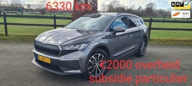 Grijs Gebruikt 2022 Skoda Enyaq iV SUV | € 43.995 - Afbeelding 1/4