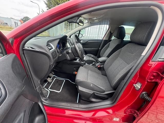 Occasion Citroën C4 Feel 131 PK (96 kW) 2015 Rood Hatchback