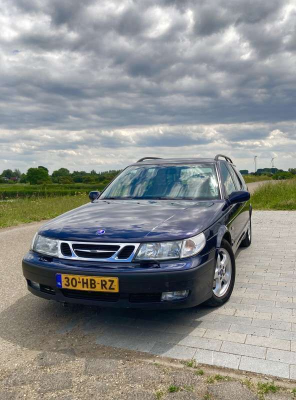 Blauw Gebruikt 2001 Saab 9-5 Stationwagen | € 1.500 (Eerlijke prijs) - Afbeelding 1/4