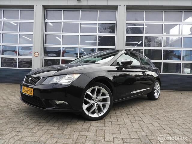 Zwart Gebruikt 2014 Seat Leon SC Style Hatchback | € 7.950 - Afbeelding 1/4