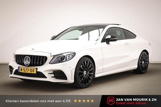 Wit Occasion 2019 Mercedes C200 AMG Line Premium Plus Coupé | € 29.450 (Eerlijke prijs) - Afbeelding 1/4