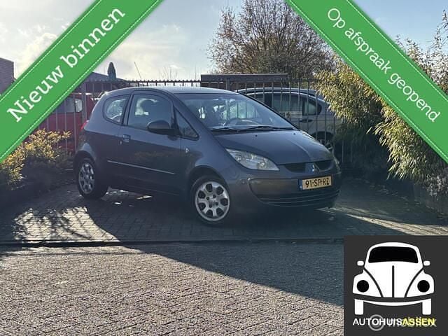 Grijs Occasion 2006 Mitsubishi Colt Invite Hatchback | € 1.699 (Eerlijke prijs) - Afbeelding 1/4