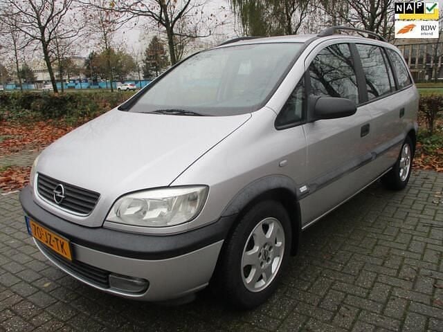 Grijs (metallic) Gebruikt 2002 Opel Zafira Elegance MPV | € 1.450 (Super prijs) - Afbeelding 1/4